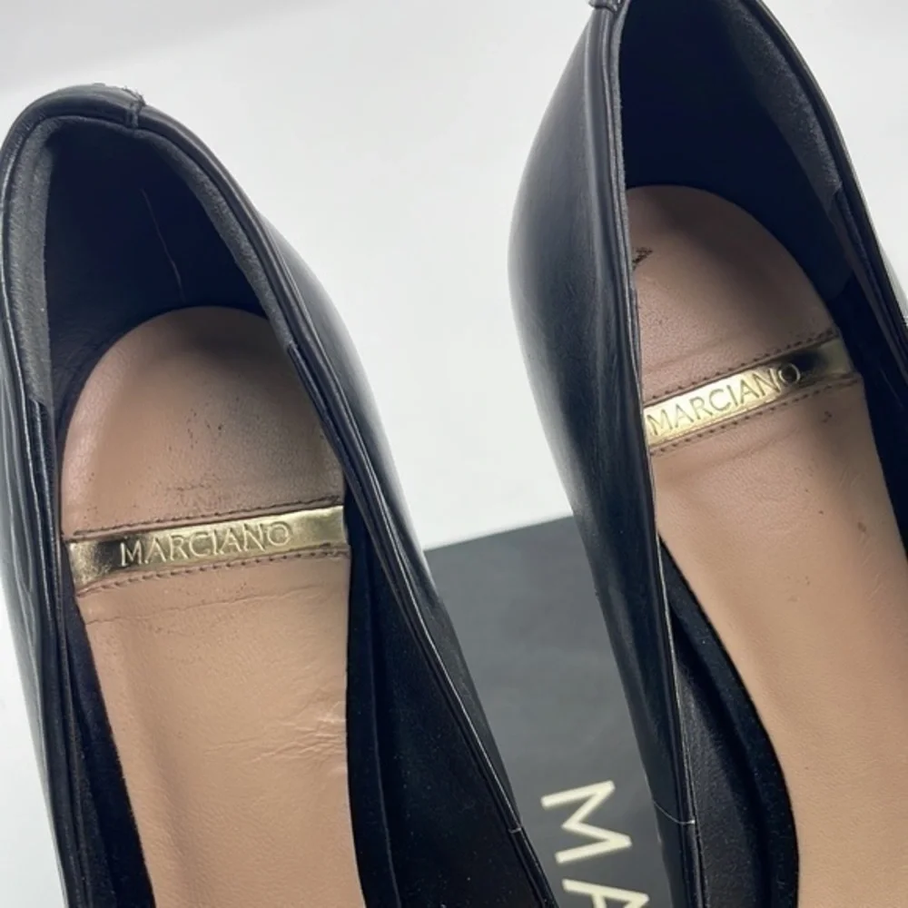 UEC Marciano black leather platform rounded toe pumps size 7